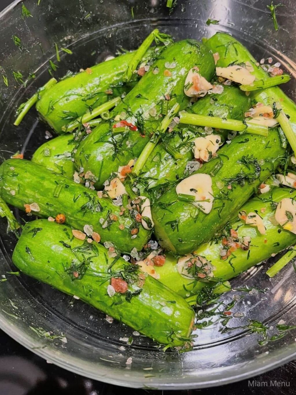 Sausai raugti agurkai