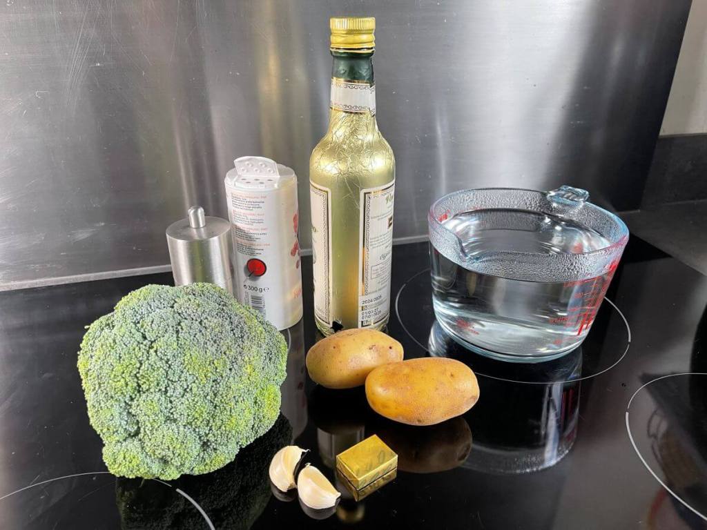 Trinta brokolių sriuba, ingredientai