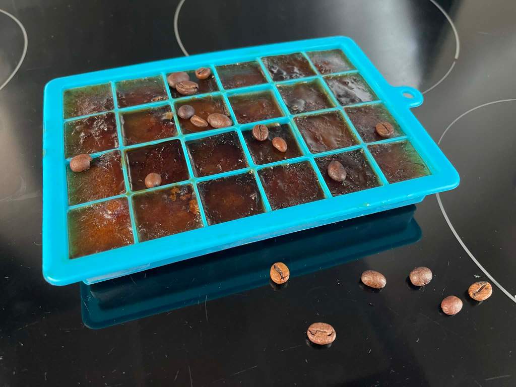 Kavos ledukai gėrimams