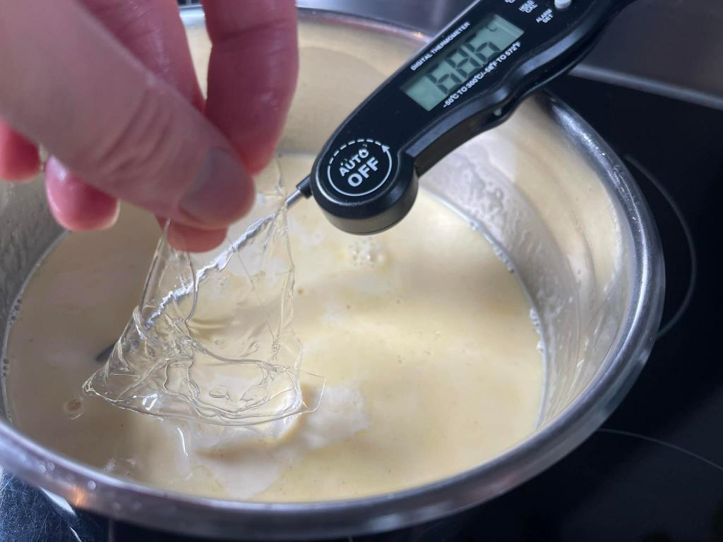 Klasikinis itališkas desertas Panna Cotta, želatina dedama į grietinėlę