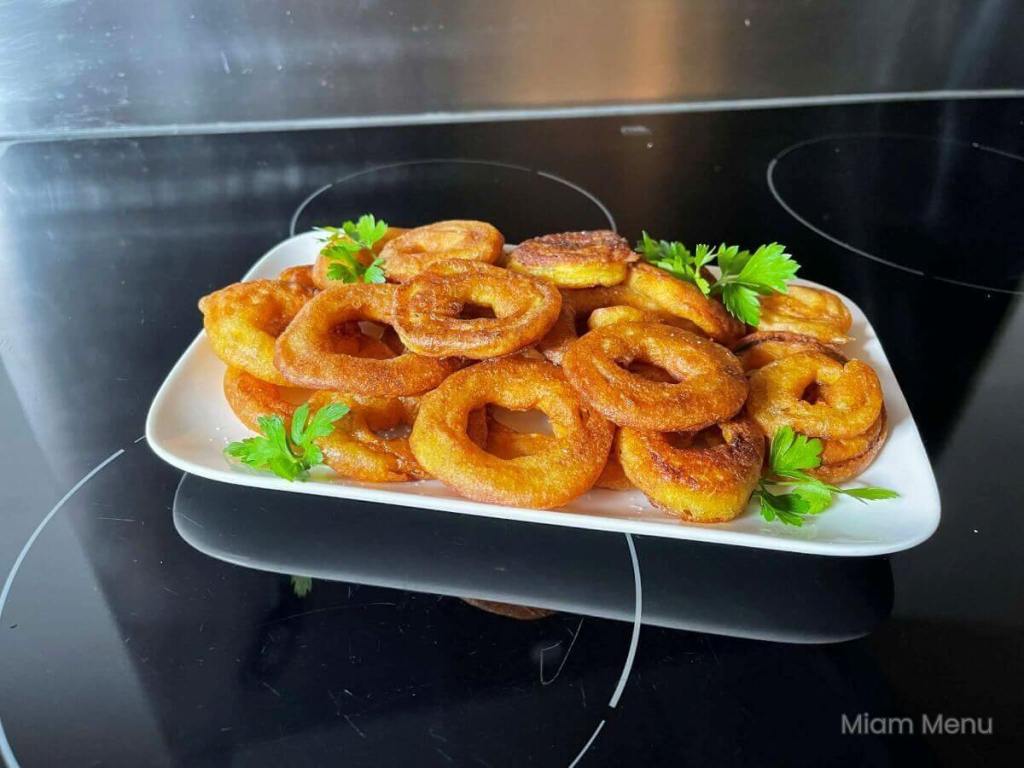 Svogūnų žiedai tešloje (Beignets&nbsp;d’oignon)