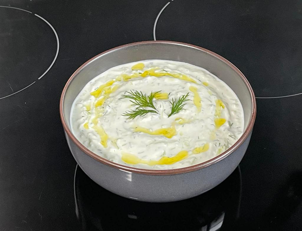 Graikiškas naminis tzatziki padažas – tikras&nbsp;receptas