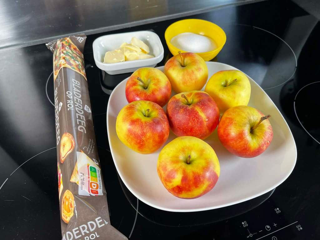 Prancūziško obuolių pyrago Tarte Tatin ingredientai