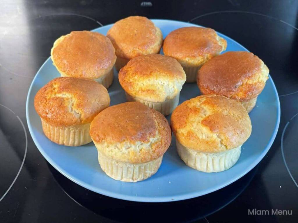 Klasikiniai amerikietiški mufinai su pasukomis (Basic Buttermilk&nbsp;Muffins)