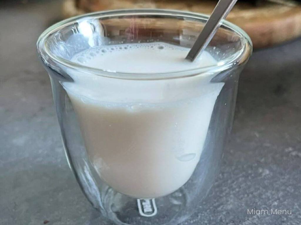 Naminis migdolų pienas