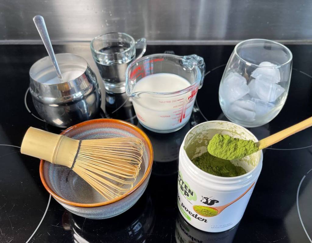 Ledinės matcha latte ingredientai