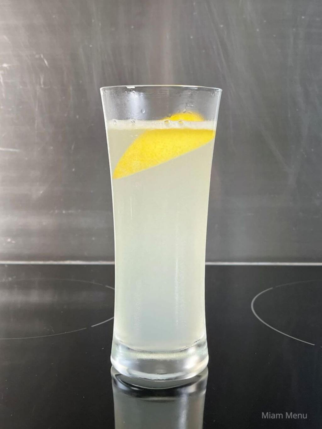 Gin Fizz kokteilis